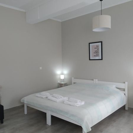 Trousas Apartments Roda  Bagian luar foto