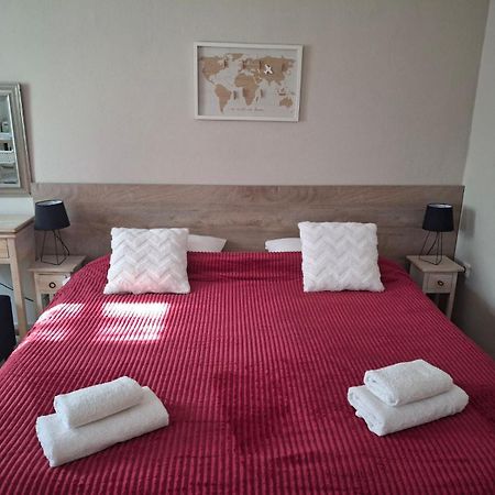 Trousas Apartments Roda  Bagian luar foto