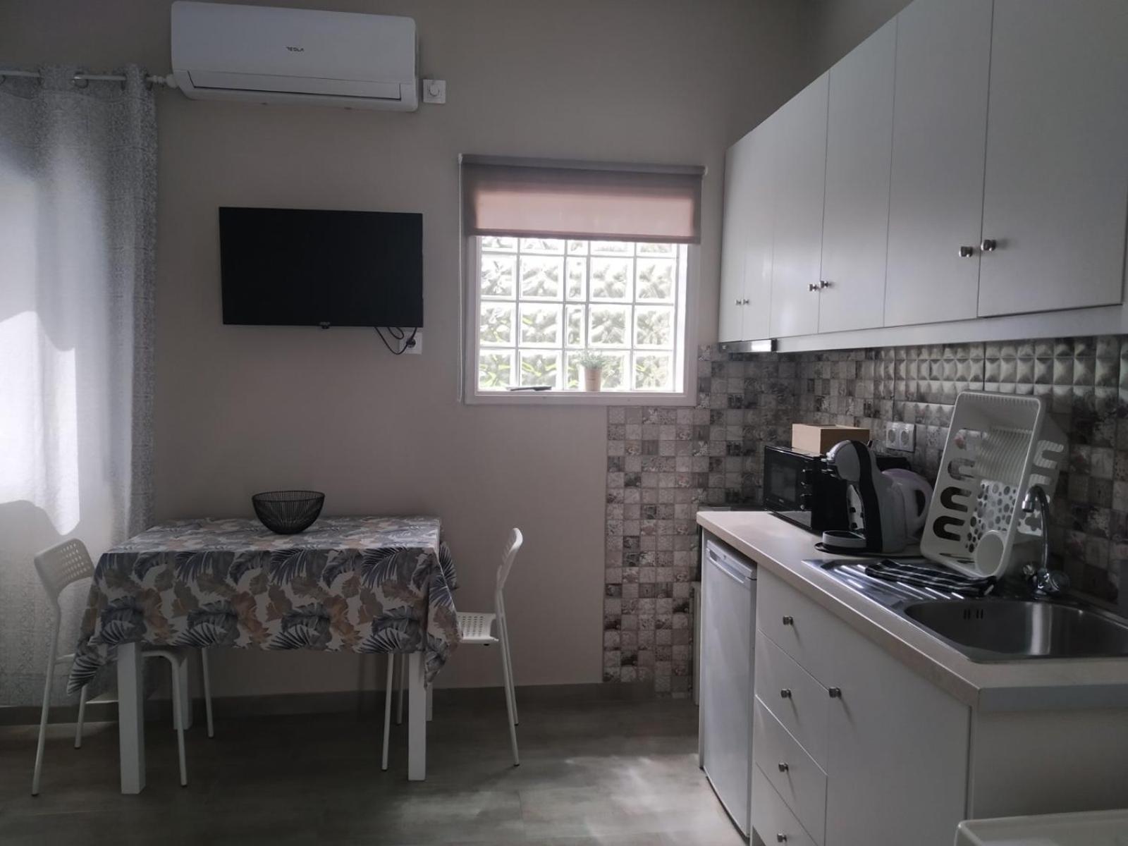 Trousas Apartments Roda  Bagian luar foto