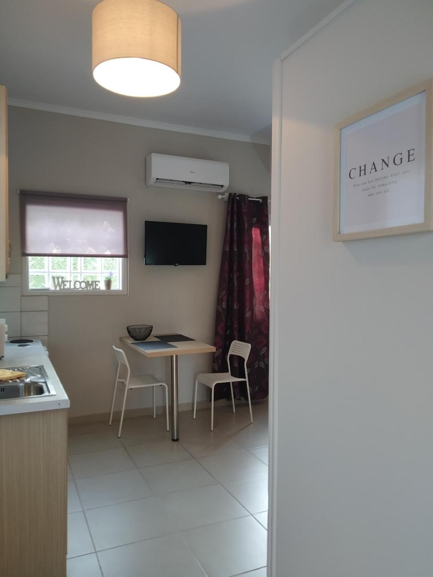 Trousas Apartments Roda  Bagian luar foto