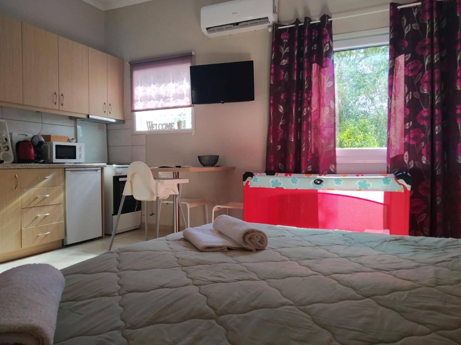 Trousas Apartments Roda  Bagian luar foto
