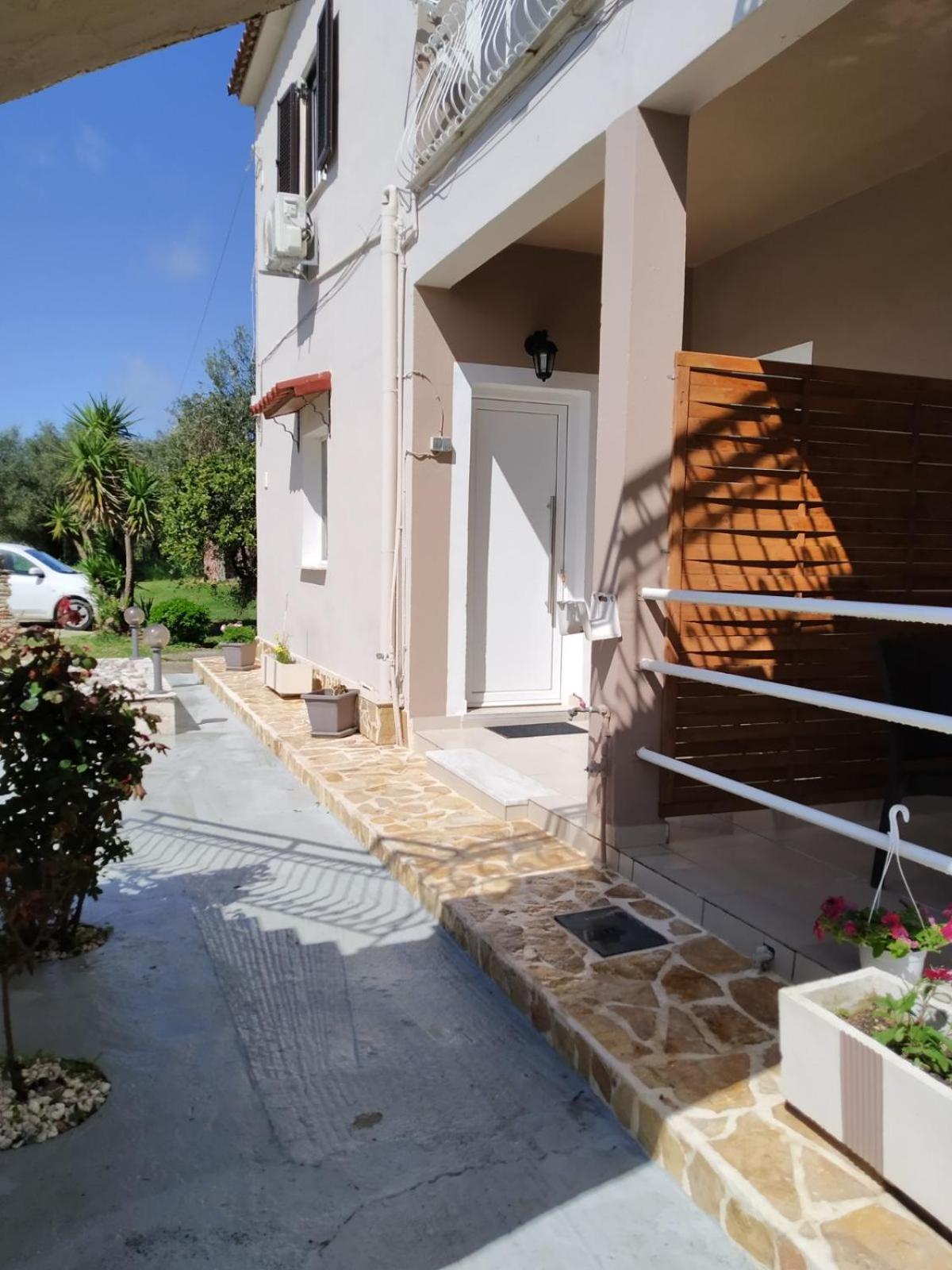 Trousas Apartments Roda  Bagian luar foto