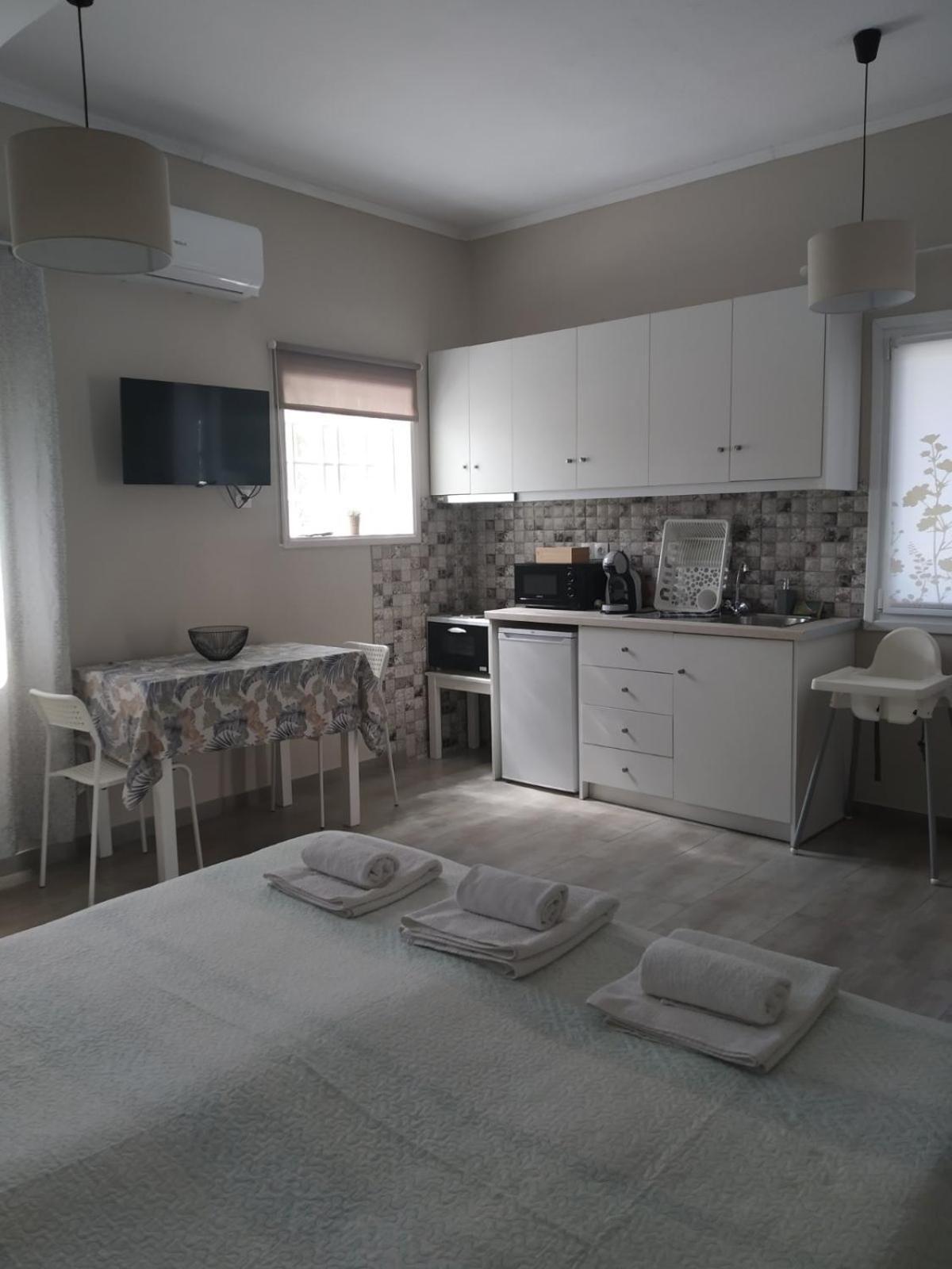 Trousas Apartments Roda  Bagian luar foto
