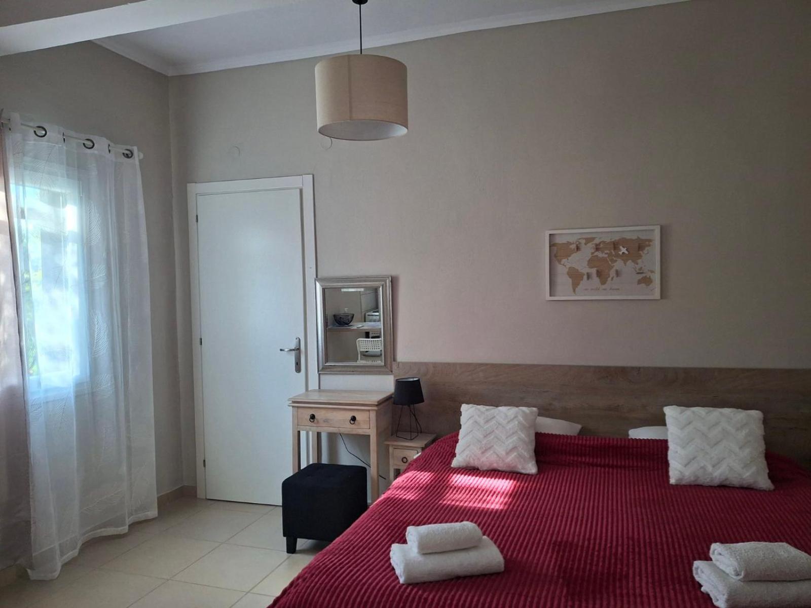 Trousas Apartments Roda  Bagian luar foto